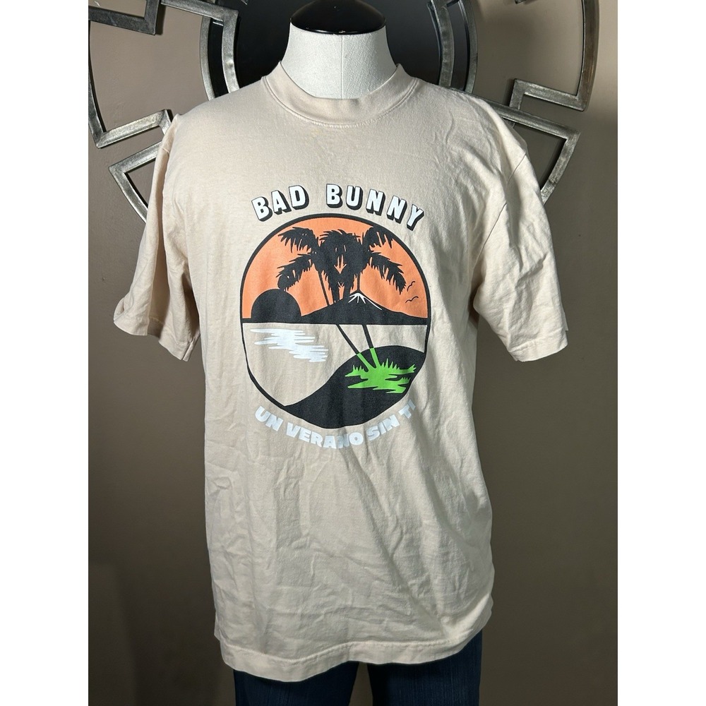 Bad Bunny T-Shirt World's Hottest Tour Un Verano Sin Ti Tan‎ Beige Men's Small S